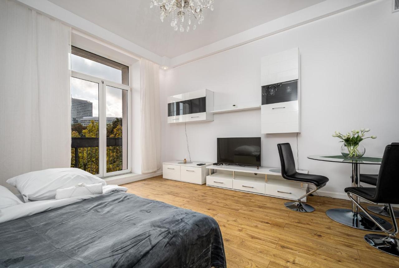 Apart D&K Apartament Z Widokiem Na Palac Kultury I Nauki Daire Varşova Dış mekan fotoğraf